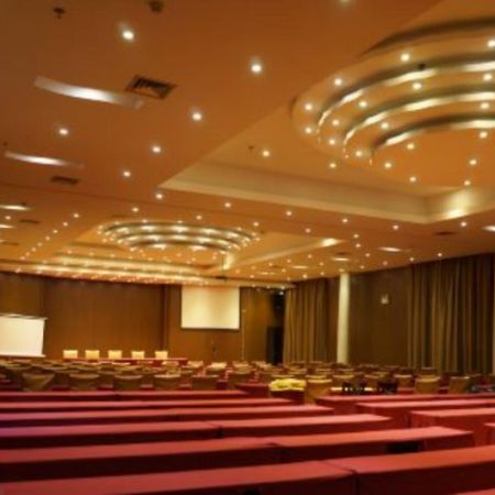 Xilaifeng Hotel 南寧 エクステリア 写真