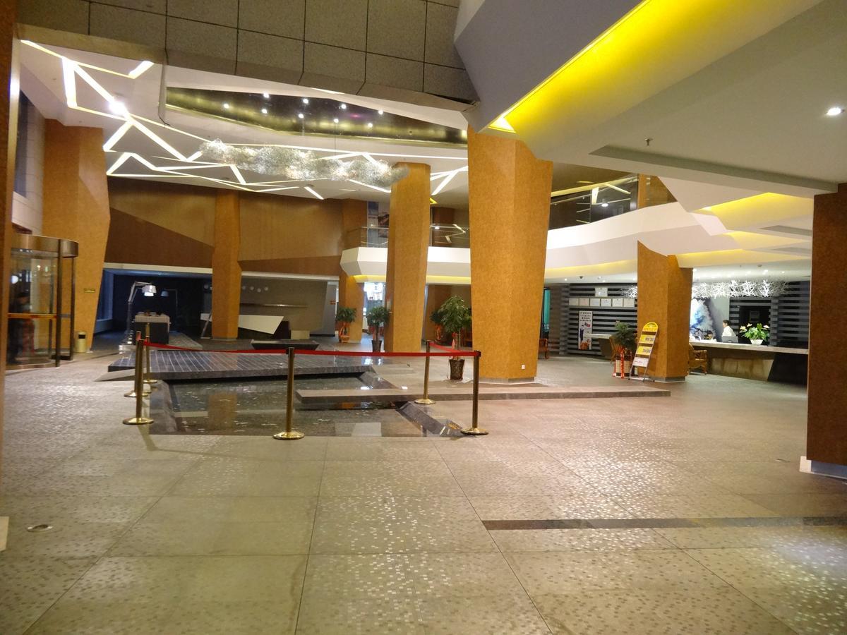 Xilaifeng Hotel 南寧 エクステリア 写真