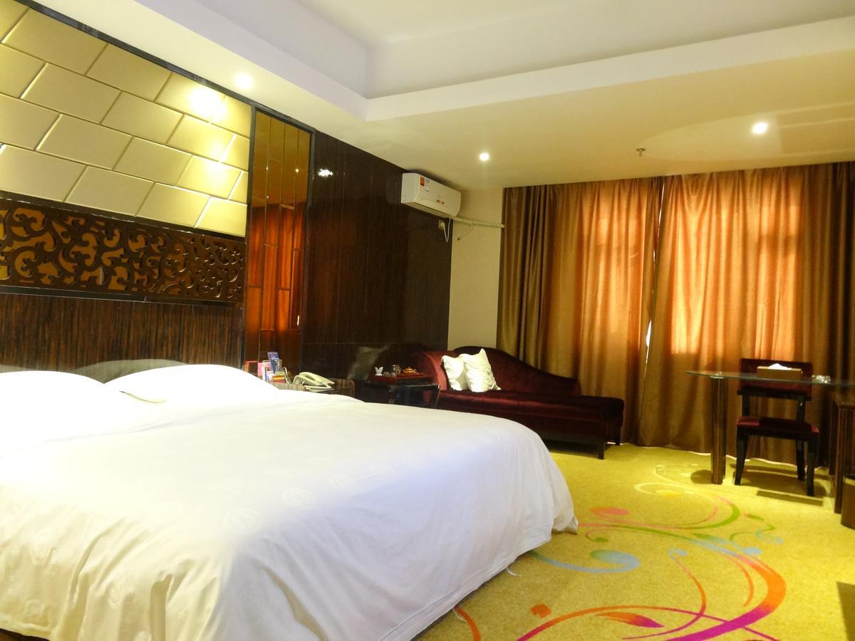Xilaifeng Hotel 南寧 エクステリア 写真